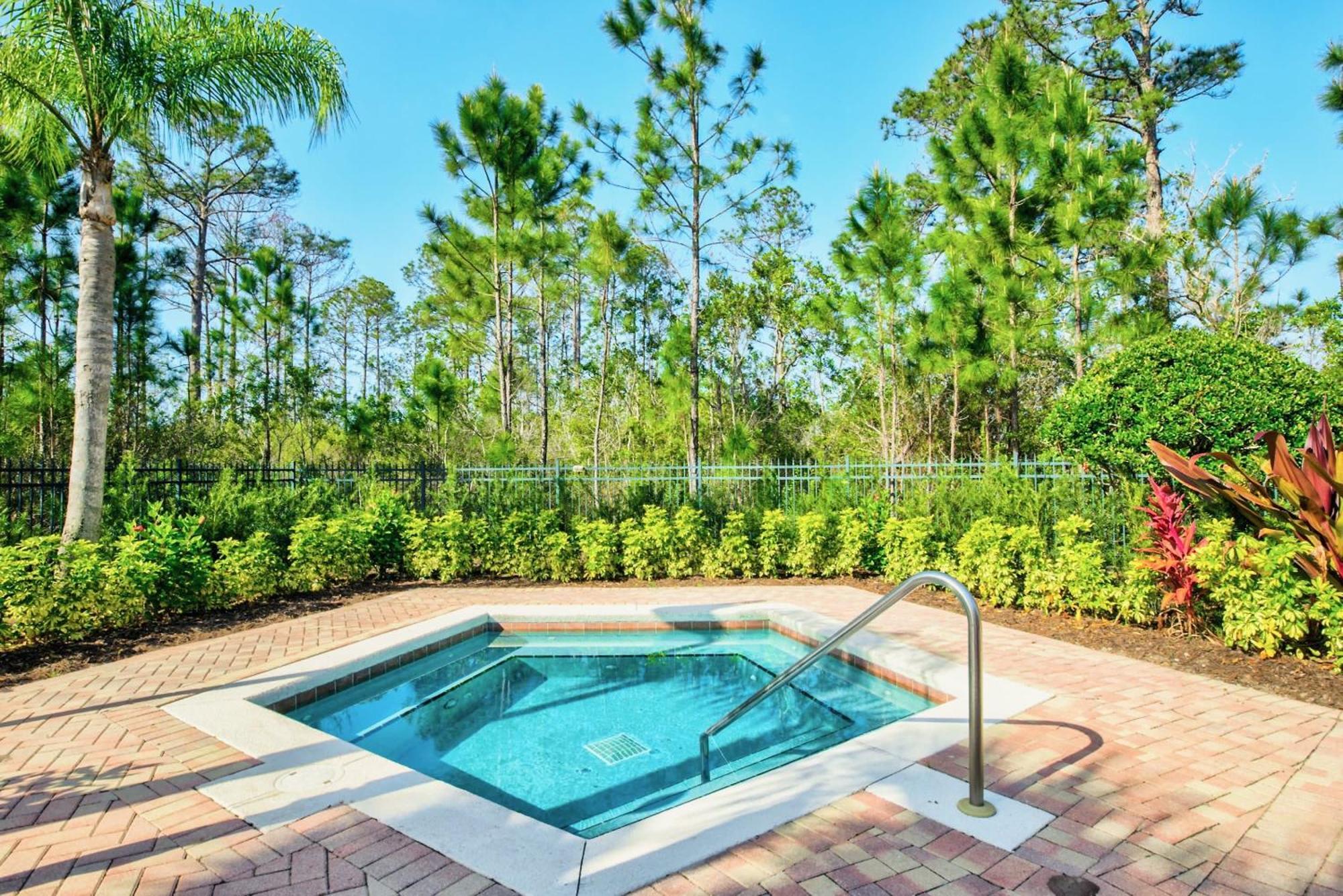 Stunning 2Br Condo With Hot Tub And Pool, Near Disney! Orlando Eksteriør bilde