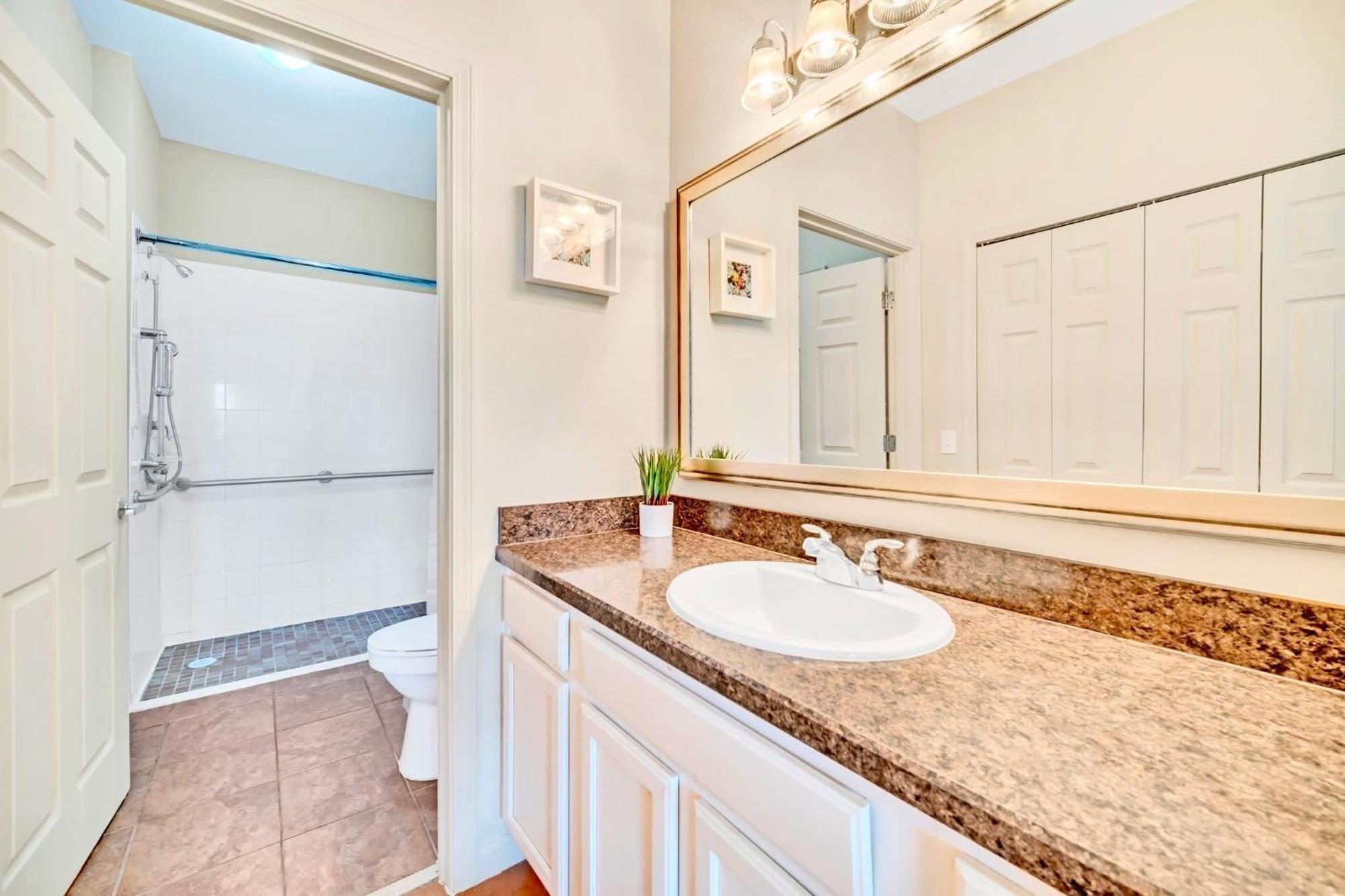 Stunning 2Br Condo With Hot Tub And Pool, Near Disney! Orlando Eksteriør bilde